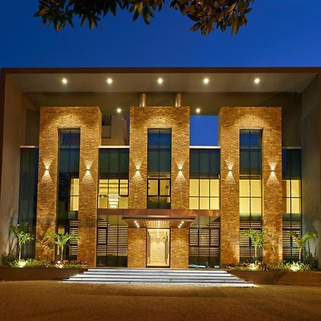 Hotel Shlok Kolhapur Exteriör bild